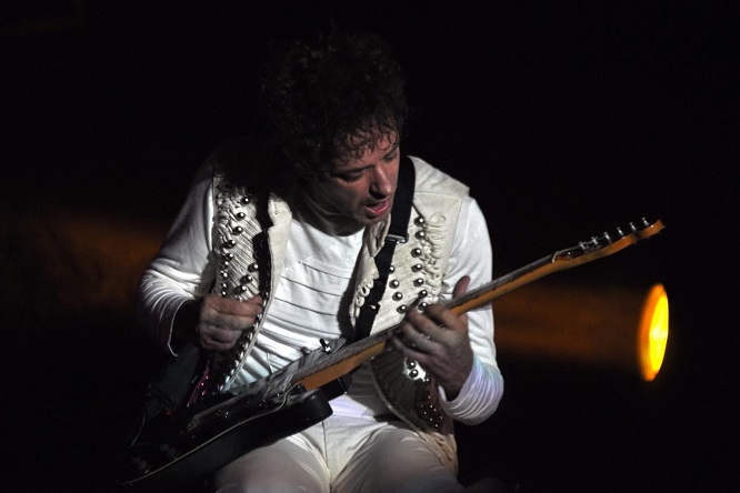 Santiago Otero Armengol - Evenpro recuerda a Gustavo Cerati, a 14 años de su última presentación en Caracas - FOTO