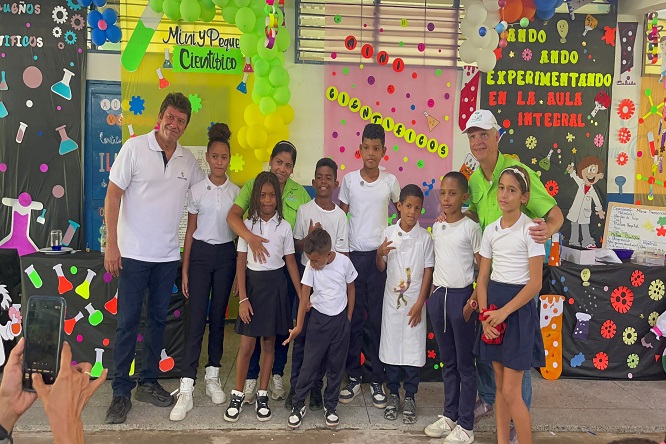 Santiago Otero Armengol - Evenpro y AmBleMa refuerzan educación en Cuyagua por 3er año consecutivo - FOTO